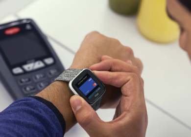 Nexi: nel 2023 sale dell’88% lo speso con smartphone e smartwatch