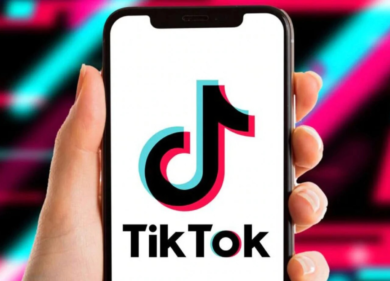 Tiktok, approvata dalla Camera Usa la proposta di bannare l’app. Ira cinese