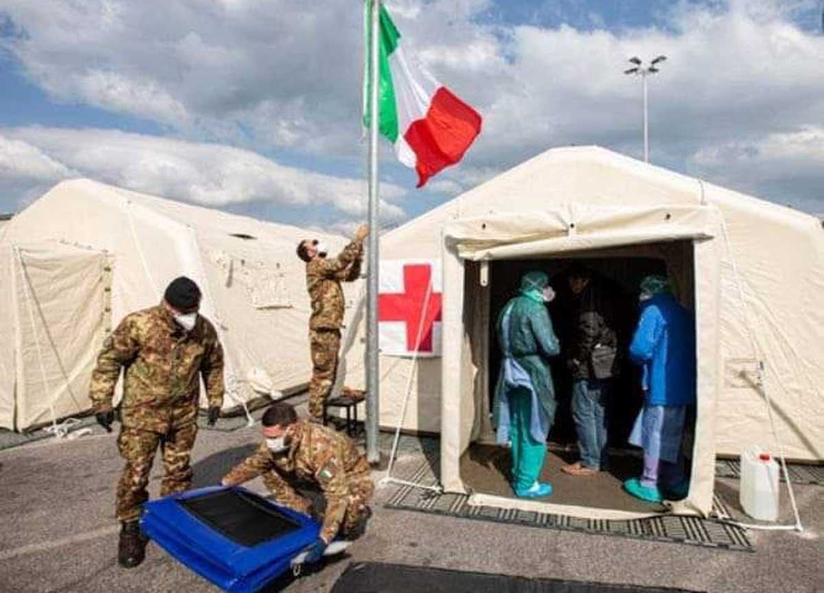 Gli angeli del Covid usa e getta: 60 infermieri militari a casa senza lavoro