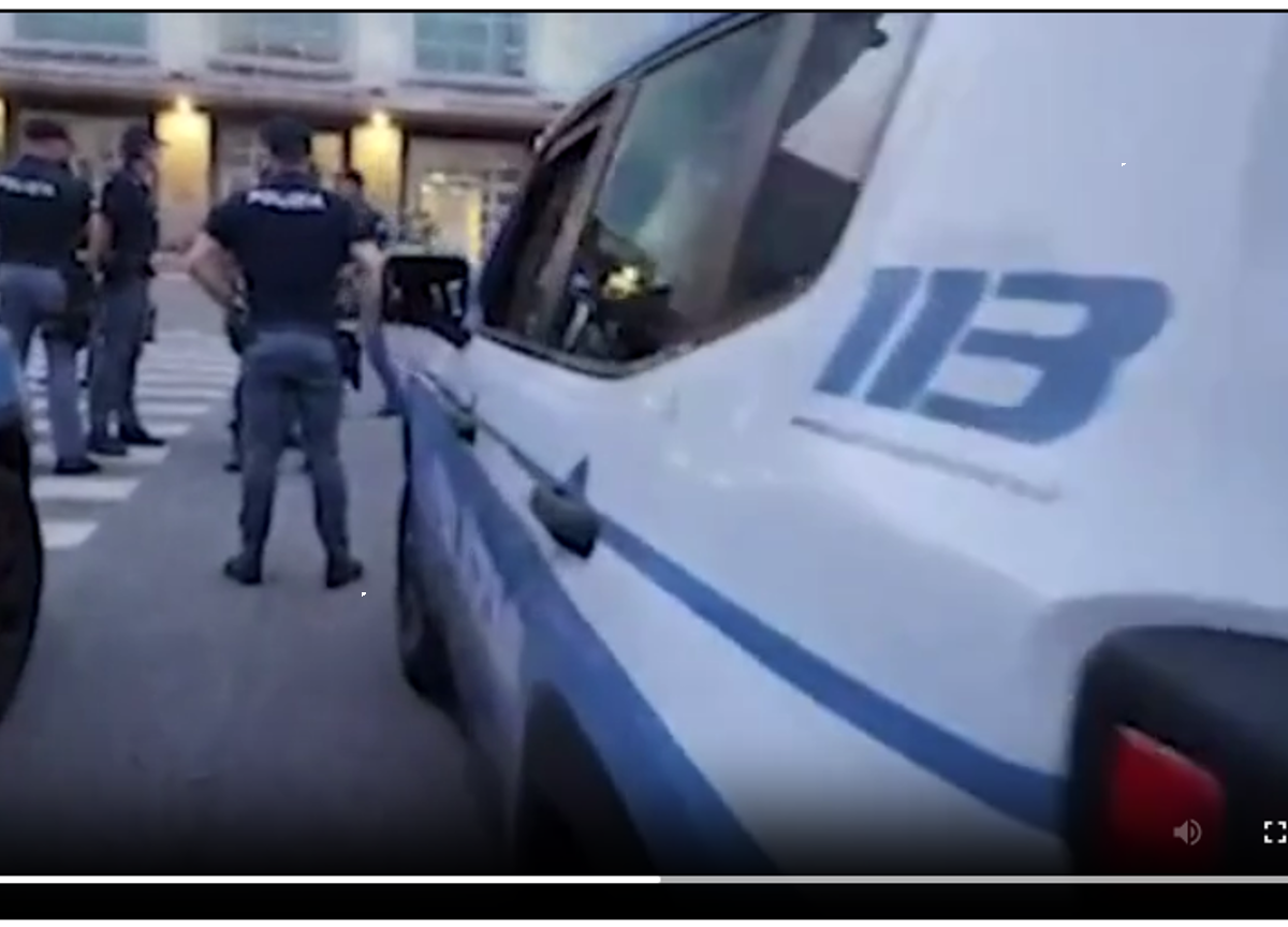 Novi Ligure, investe la ex e poi la picchia. Salvata da un ex carabiniere Novi Ligure, investe la ex e poi la picchia. Salvata da un ex carabiniere