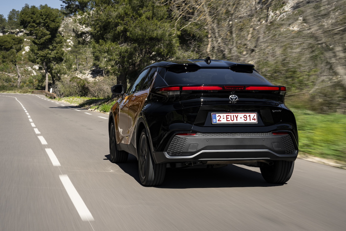 Nuovo Toyota C-HR 2024: un Sslto nel futuro dell’automotive