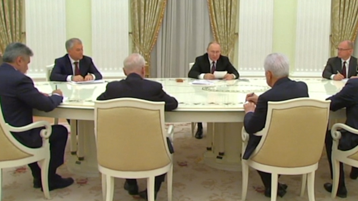 Bombe ucraine sui seggi elettorali. Caos in Russia, Putin: “Reagiremo” Bombe ucraine sui seggi elettorali. Caos in Russia, Putin: “Reagiremo”
