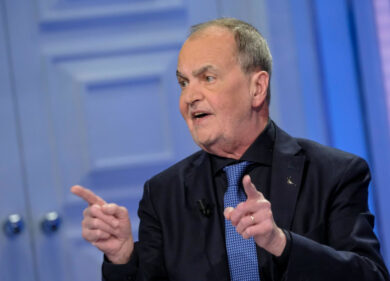 Governo, Meloni rallenta i piani di Salvini: “Autonomia solo dopo le Europee”
