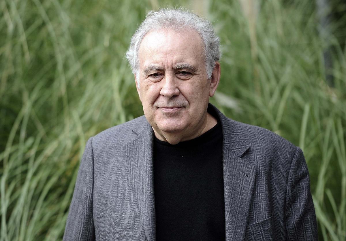 Santoro e il suo movimento pacifista per le Europee. In lista c’è anche Vauro