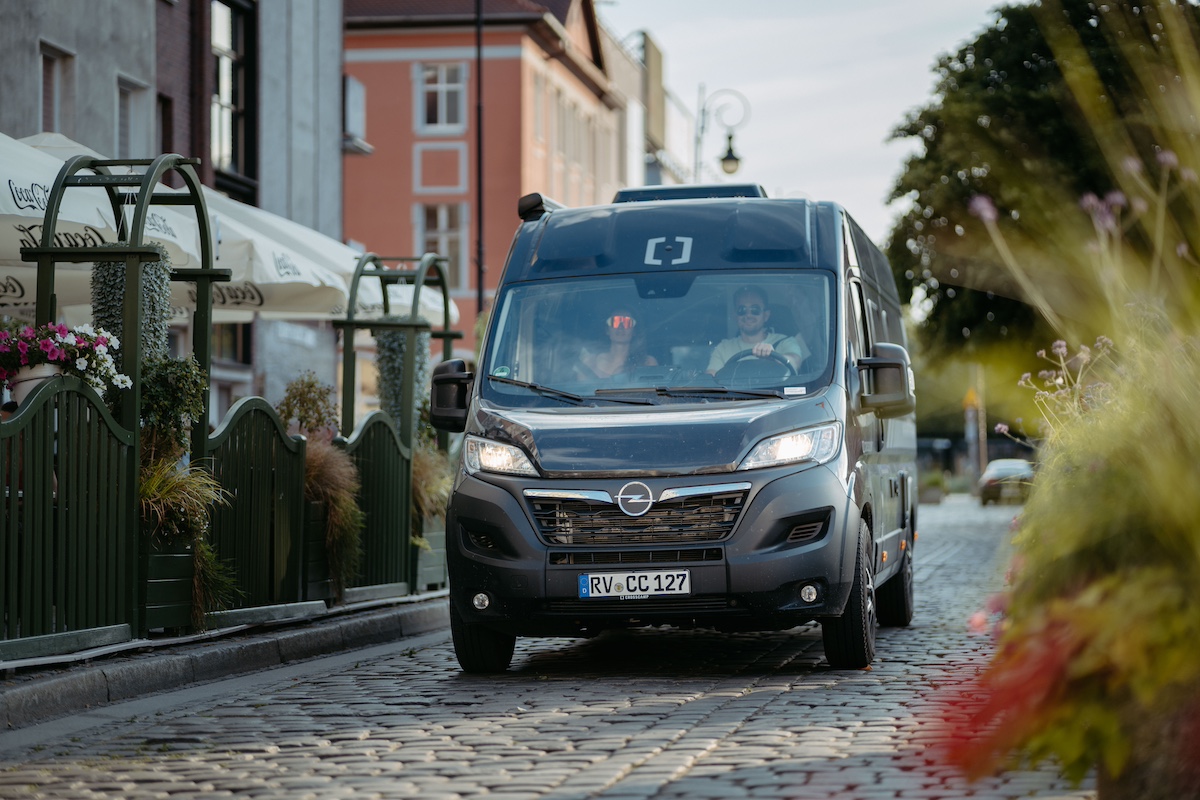 Opel Movano Crosscamp: Il camper per ogni avventura Opel Movano Crosscamp: Il camper per ogni avventura