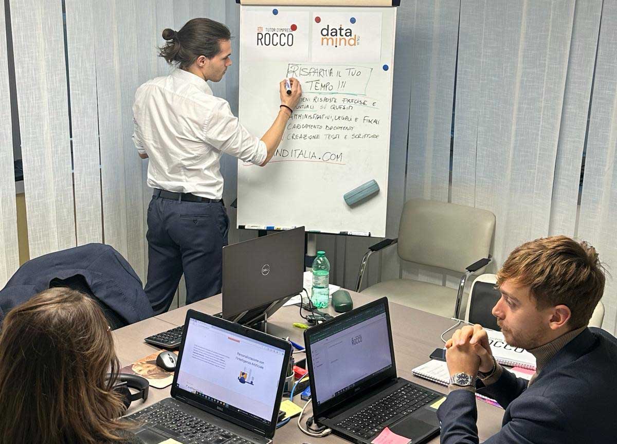 AI, Rocco guida la rivoluzione digitale: ecco il primo tutor per le aziende AI, Rocco guida la rivoluzione digitale: ecco il primo tutor per le aziende