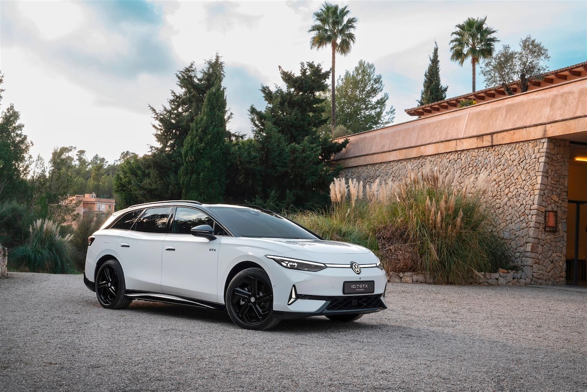 Volkswagen ID.7 GTX Tourer 2024: un nuovo orizzonte nella mobilità elettrica Volkswagen ID.7 GTX Tourer 2024: un nuovo orizzonte nella mobilità elettrica