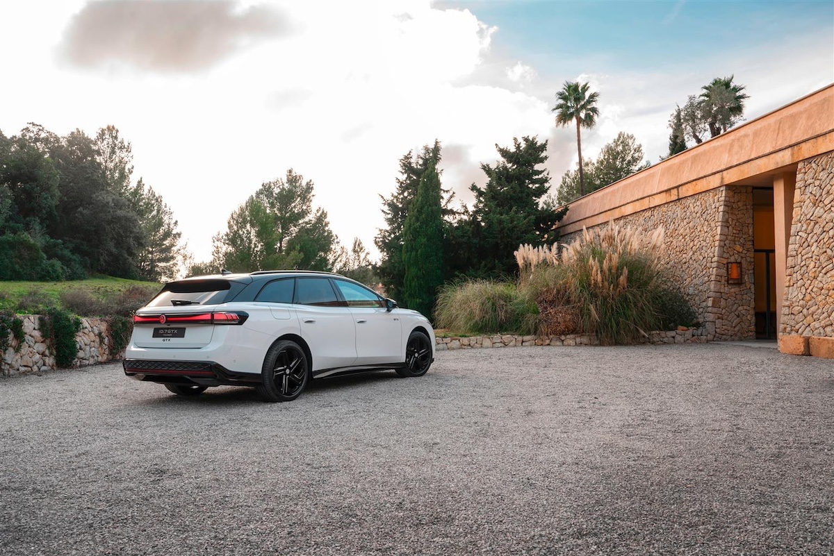 Volkswagen ID.7 GTX Tourer 2024: un nuovo orizzonte nella mobilità elettrica Volkswagen ID.7 GTX Tourer 2024: un nuovo orizzonte nella mobilità elettrica