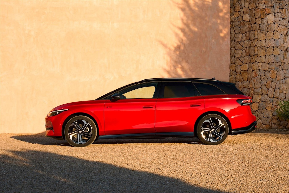 Volkswagen ID.7 GTX Tourer 2024: un nuovo orizzonte nella mobilità elettrica Volkswagen ID.7 GTX Tourer 2024: un nuovo orizzonte nella mobilità elettrica