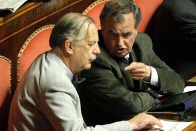 Lega, siluro del cofondatore Leoni: “Salvini fascista, ha paura del Congresso”