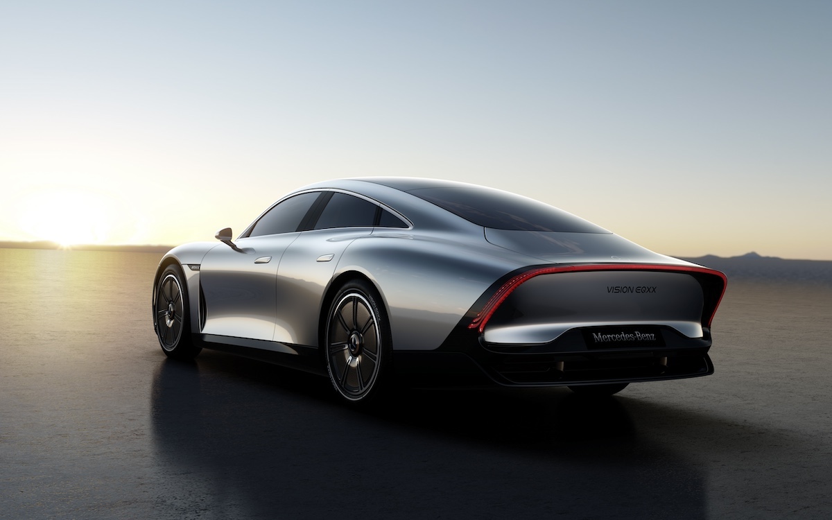 Mercedes Vision EQXX: un viaggio record nel deserto Mercedes Vision EQXX: un viaggio record nel deserto