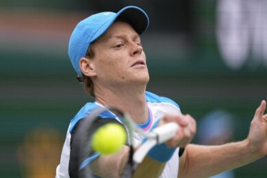 Sinner si ferma, Alcaraz lo mette ko con una grande rimonta in Indian Wells