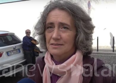 Elezioni Russia, I pro-Putin all’ambasciata: “Navalny è un nessuno, persone come lui vanno uccise”