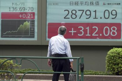 Salari a livelli record, il Giappone alza i tassi per la prima volta dal 2007