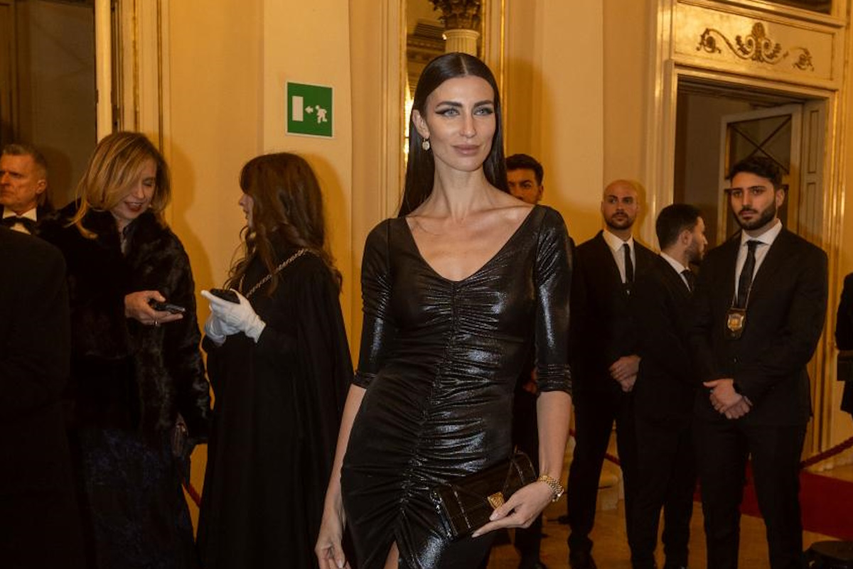Ilaria Capponi, body shaming su Rai1: “Mi chiamano curvy ma sono taglia 42” Ilaria Capponi, body shaming su Rai1: “Mi chiamano curvy ma sono taglia 42”