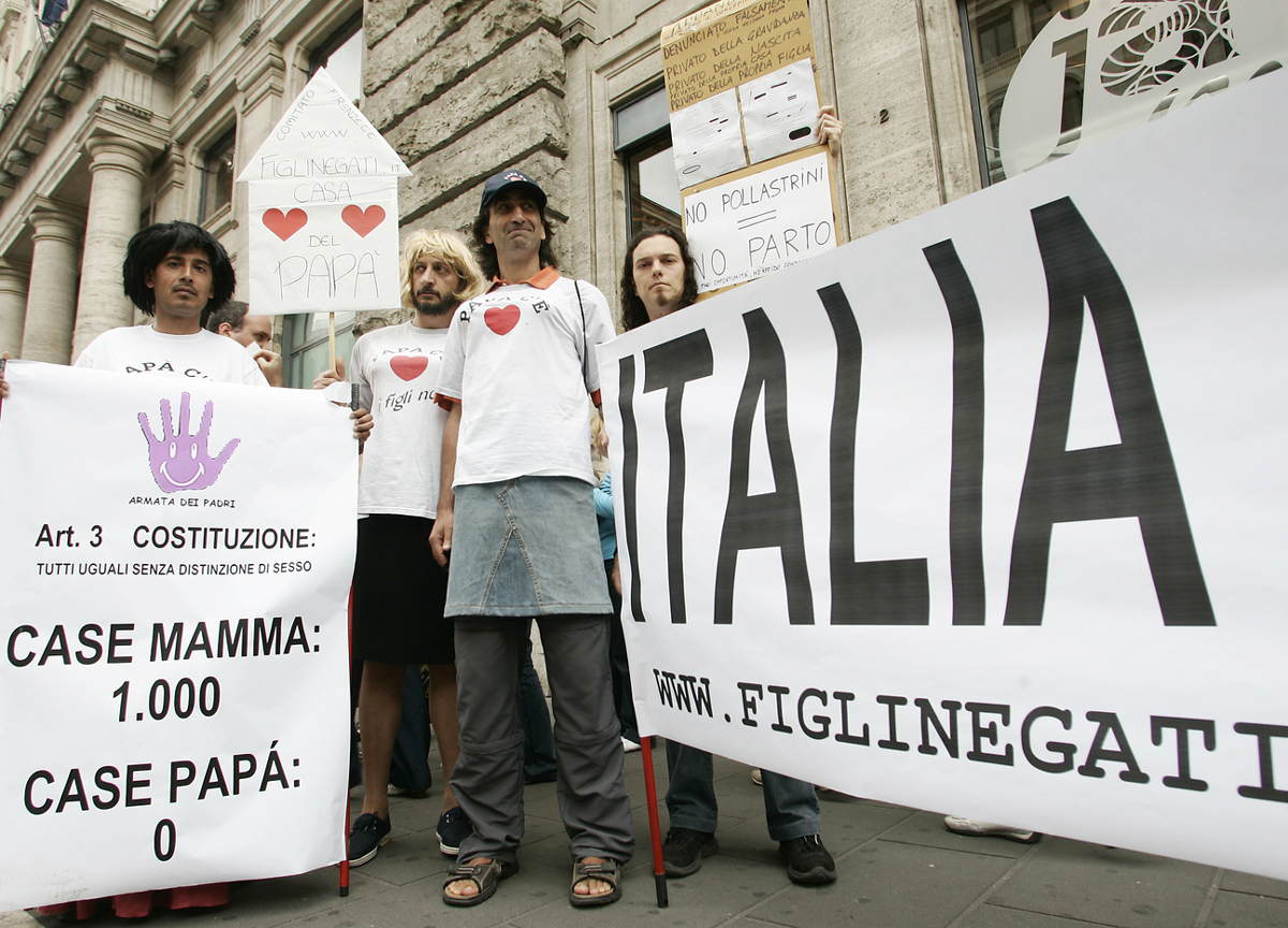 Festa del papà, Codici: “Poco da festeggiare, i separati genitori di Serie B”
