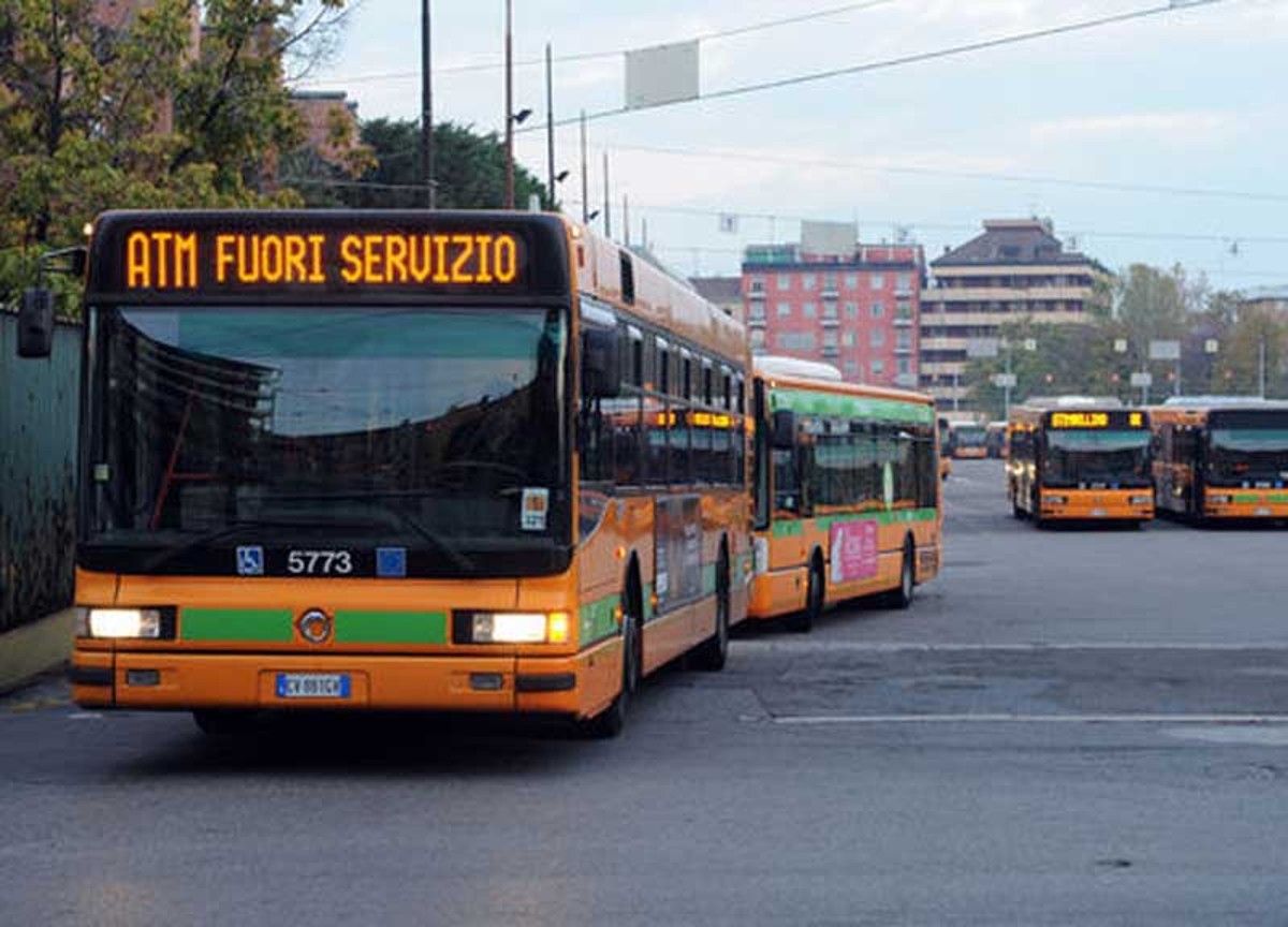 Milano, sciopero dei mezzi Atm: disagi solo sulla linea verde della metro Milano, sciopero dei mezzi Atm: disagi solo sulla linea verde della metro