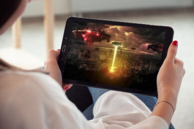 Streaming, abbonamenti in calo in Italia. E pur di non pagare di più…