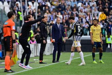 Vlahovic ha la dorsalgia: niente nazionale serba, resta con la Juventus