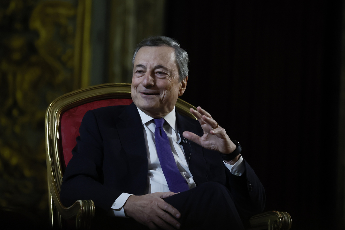 Fermi tutti: parla la moglie di Draghi, “gli vogliono male, in Ue non andrà”