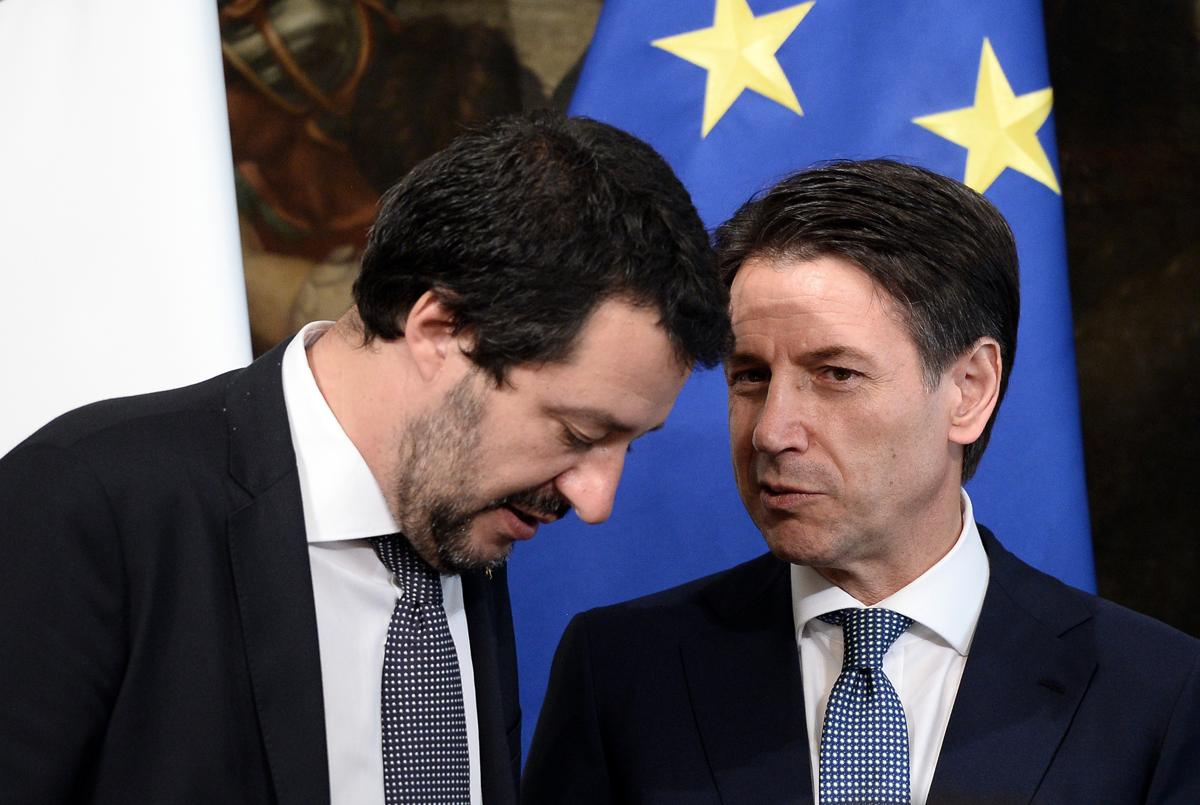 Meloni al voto con FI e i centristi. Torna l’asse “anti-sistema” Conte-Salvini Meloni al voto con FI e i centristi. Torna l’asse “anti-sistema” Conte-Salvini
