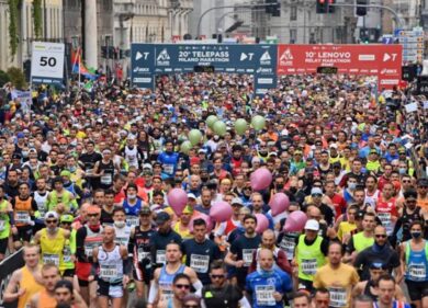 Arcaplanet corre alla Milano Marathon per i cani guida Lions