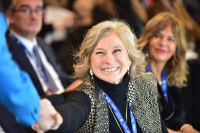 Gucci crolla del 20%, brutto colpo. L’ex ministra Melandri nel Cda di Kering