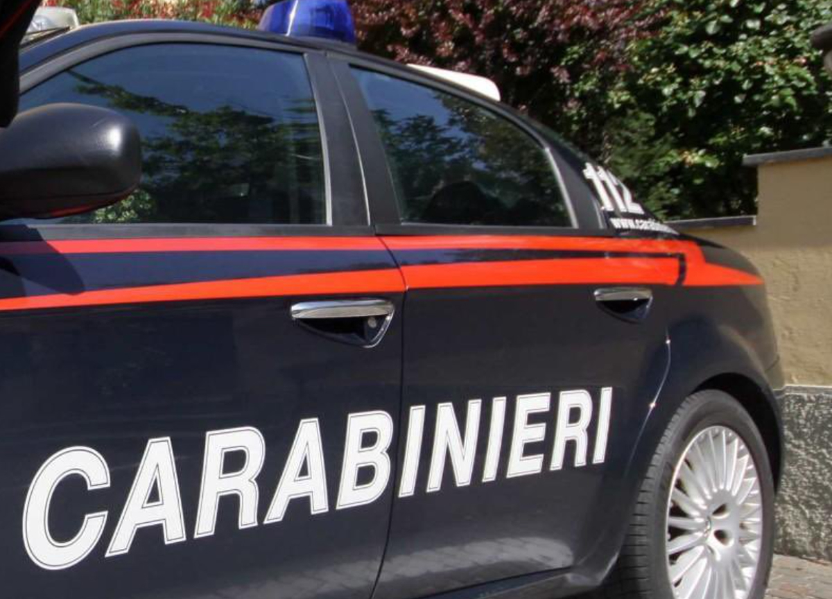 Torino, sequestrano e picchiano per giorni 50enne: fermati due minori Torino, sequestrano e picchiano per giorni 50enne: fermati due minori