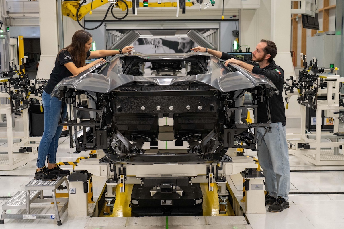 Lamborghini: record finanziari e crescita nel 2023 Lamborghini: record finanziari e crescita nel 2023