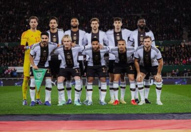 Calcio, la Germania molla Adidas per Nike. Ma il nuovo accordo non scongiura il crollo in Borsa