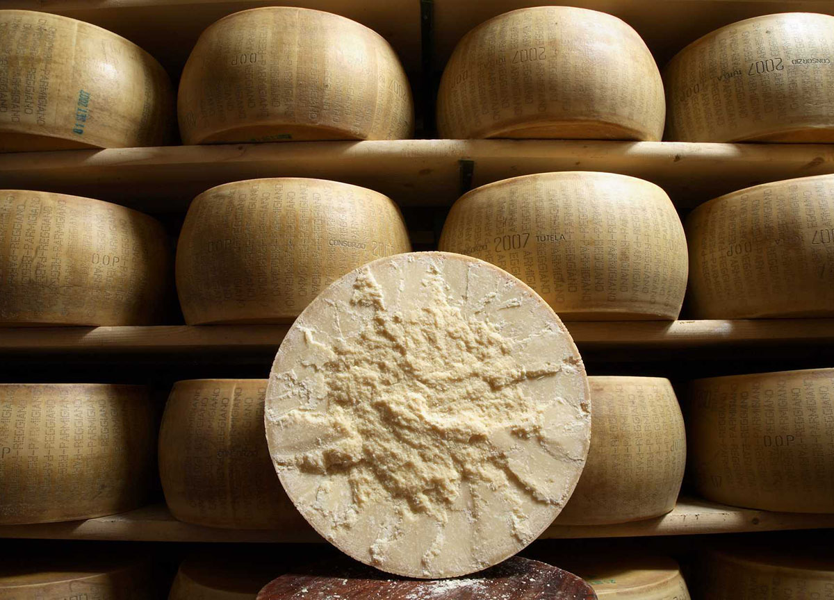 In fuga con 250 chili di formaggio: in manette il “Lupin del pecorino” In fuga con 250 chili di formaggio: in manette il “Lupin del pecorino”