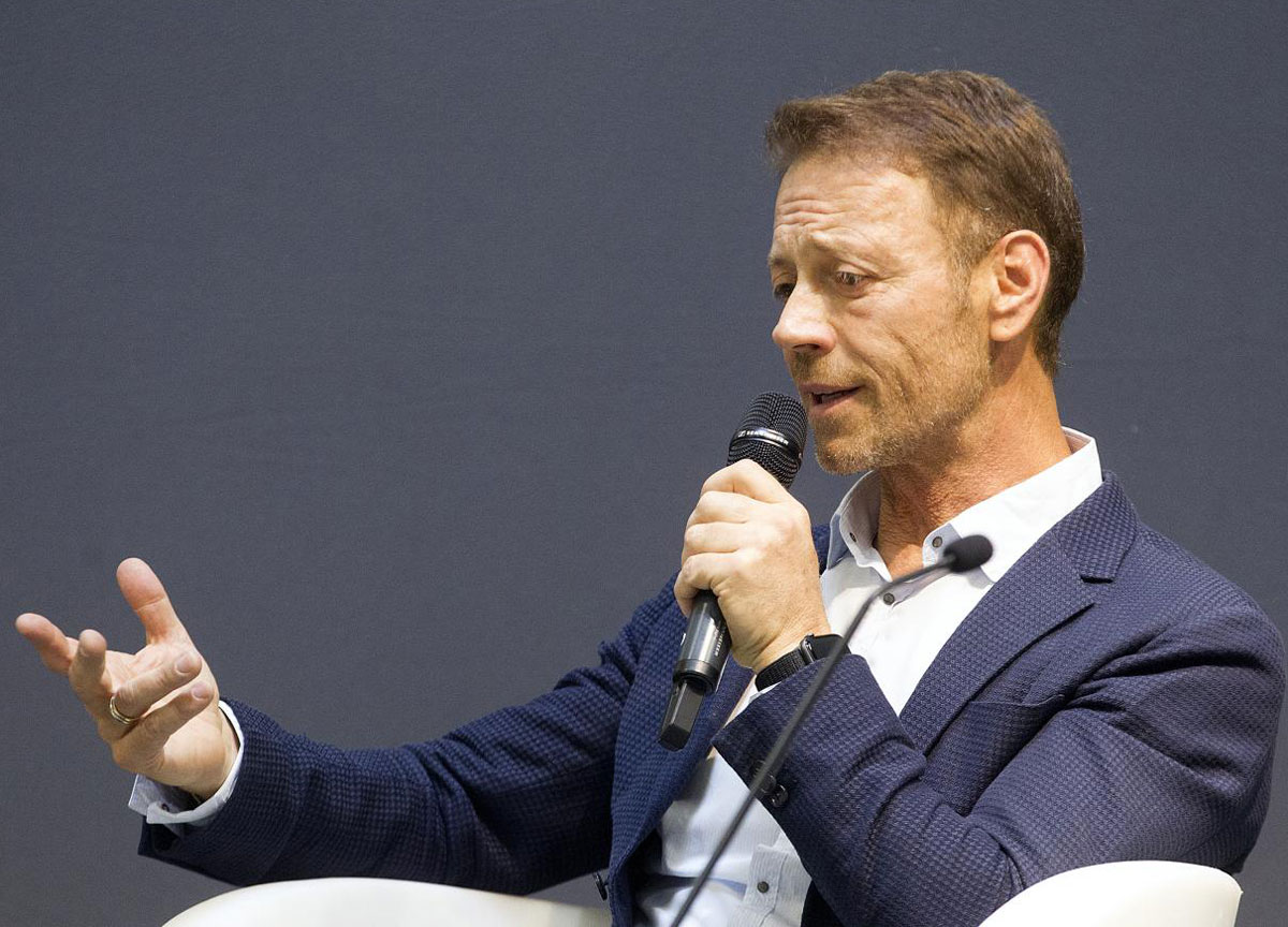 “Rocco Siffredi sa di rischiare, mi ha perseguitata”. Ora parla la giornalista “Rocco Siffredi sa di rischiare, mi ha perseguitata”. Ora parla la giornalista