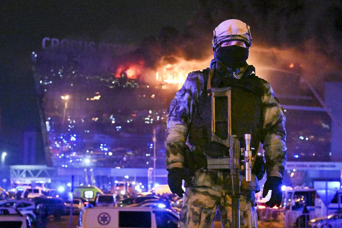 Attentato Mosca, la pista Isis-K: chi sono gli islamisti che odiano la Russia Attentato Mosca, la pista Isis-K: chi sono gli islamisti che odiano la Russia