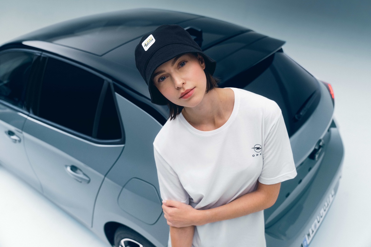 Nuovo Opel Collection Shop: stile, innovazione e accessori esclusivi Nuovo Opel Collection Shop: stile, innovazione e accessori esclusivi