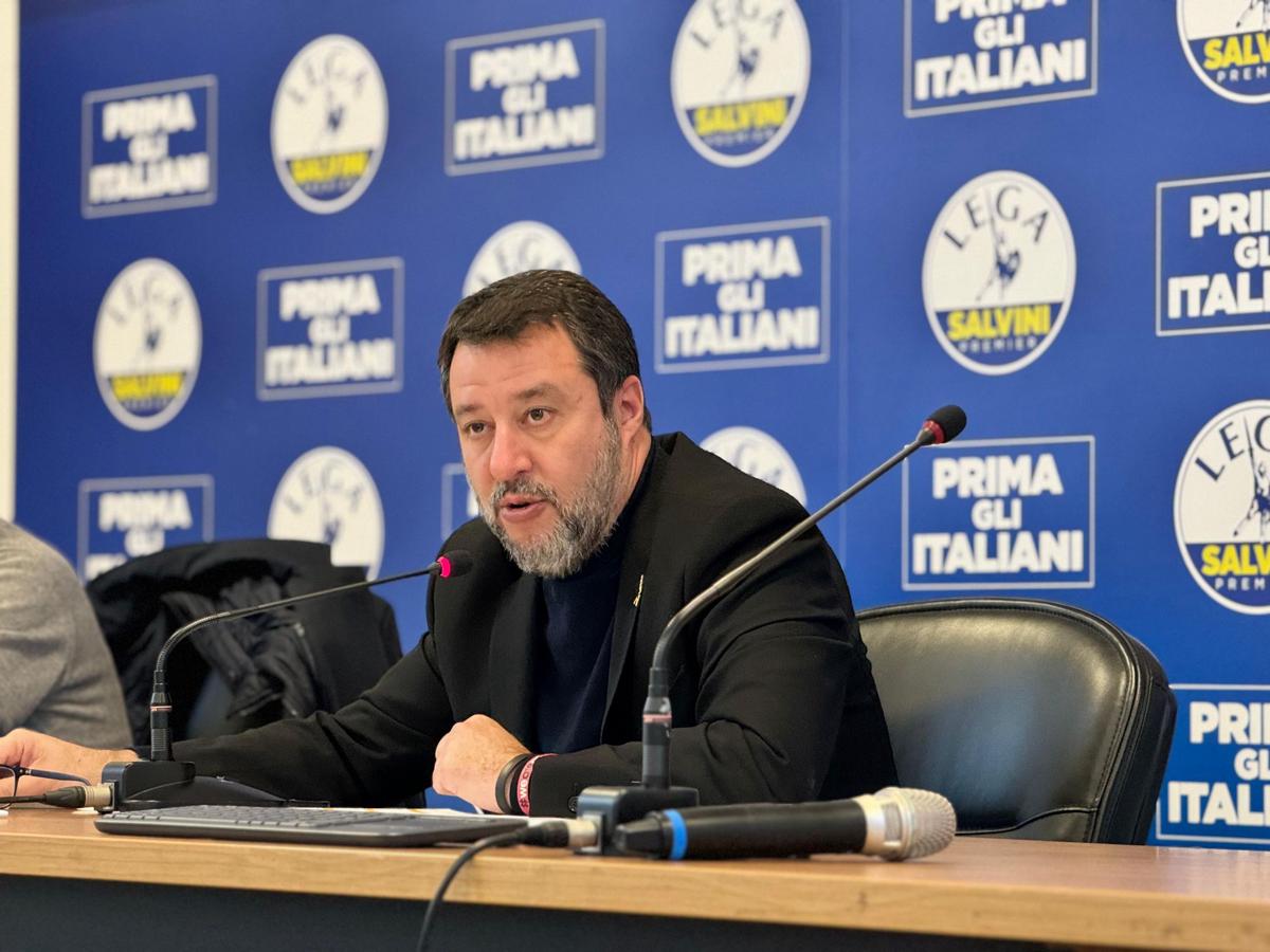 Lega, i delusi da Salvini passati a FI pensano ad un nuovo gruppo: Forza Nord Lega, i delusi da Salvini passati a FI pensano ad un nuovo gruppo: Forza Nord
