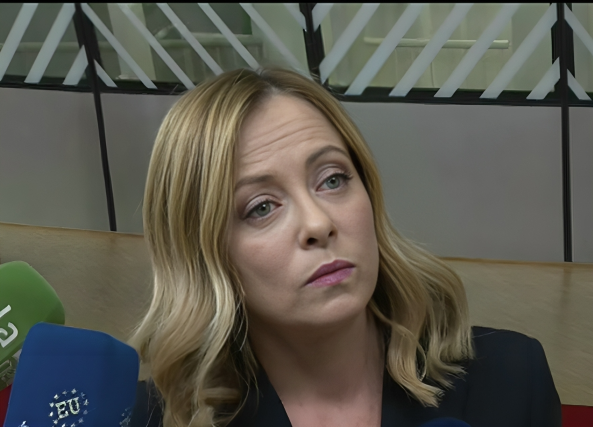 Meloni: “Costringiamo Putin a trattare. Ma no guerra, disaccordo con Macron” Meloni: “Costringiamo Putin a trattare. Ma no guerra, disaccordo con Macron”