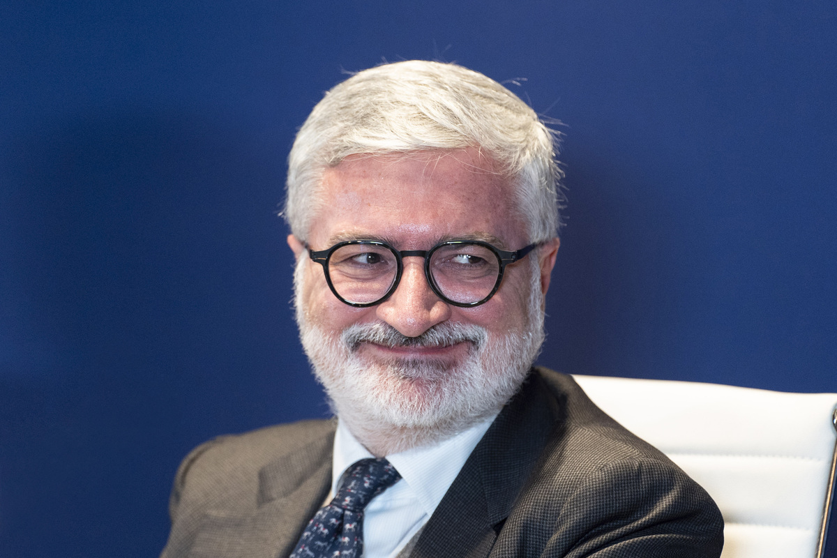 Poste Italiane lancia il Piano Strategico 2024-28 “The connecting platform” Poste Italiane lancia il Piano Strategico 2024-28 “The connecting platform”