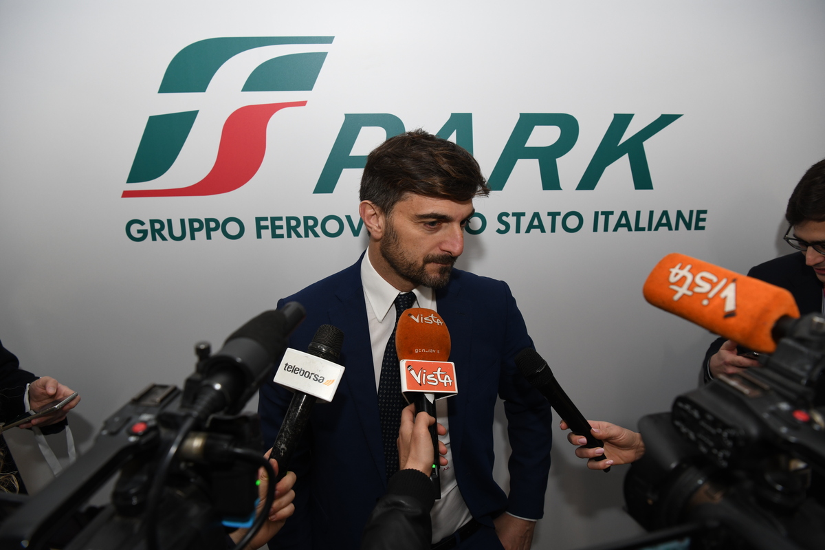 Gruppo FS lancia la nuova la brand identity dei parking hub e presenta FS PARK
