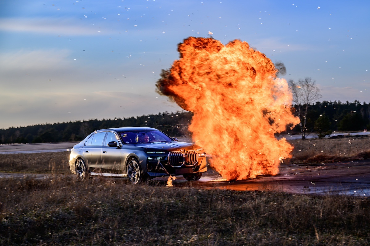 BMW lancia i corsi di guida avanzata per conducenti di veicoli blindati BMW lancia i corsi di guida avanzata per conducenti di veicoli blindati