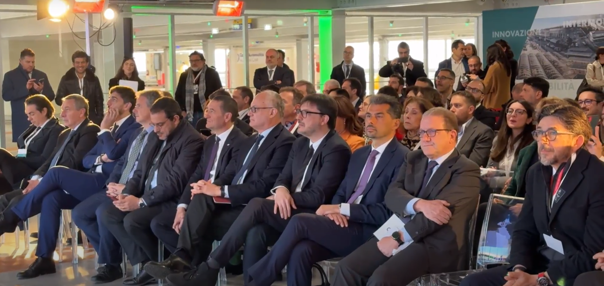Gruppo FS lancia la nuova la brand identity dei parking hub e presenta FS PARK