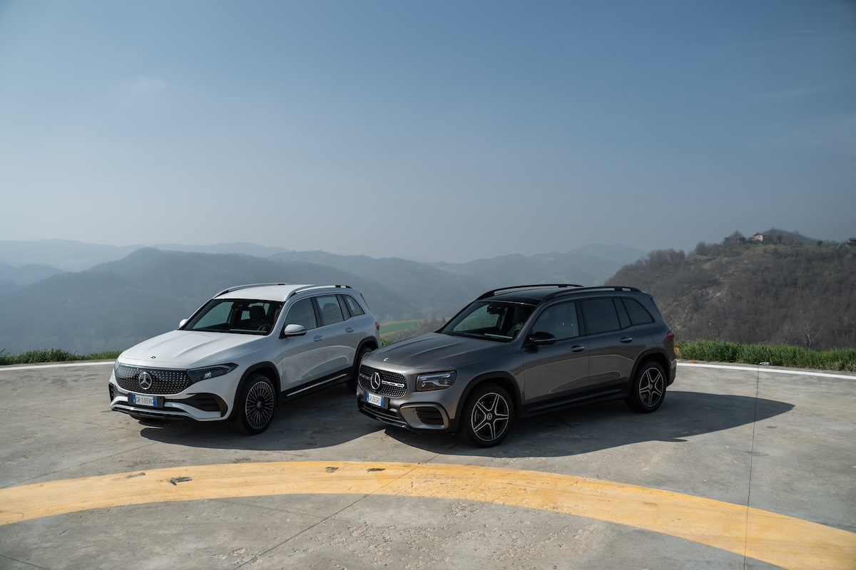 Mercedes aggiorna la gamma EQB e GLB, versatilità al top nei SUV Mercedes aggiorna la gamma EQB e GLB, versatilità al top nei SUV