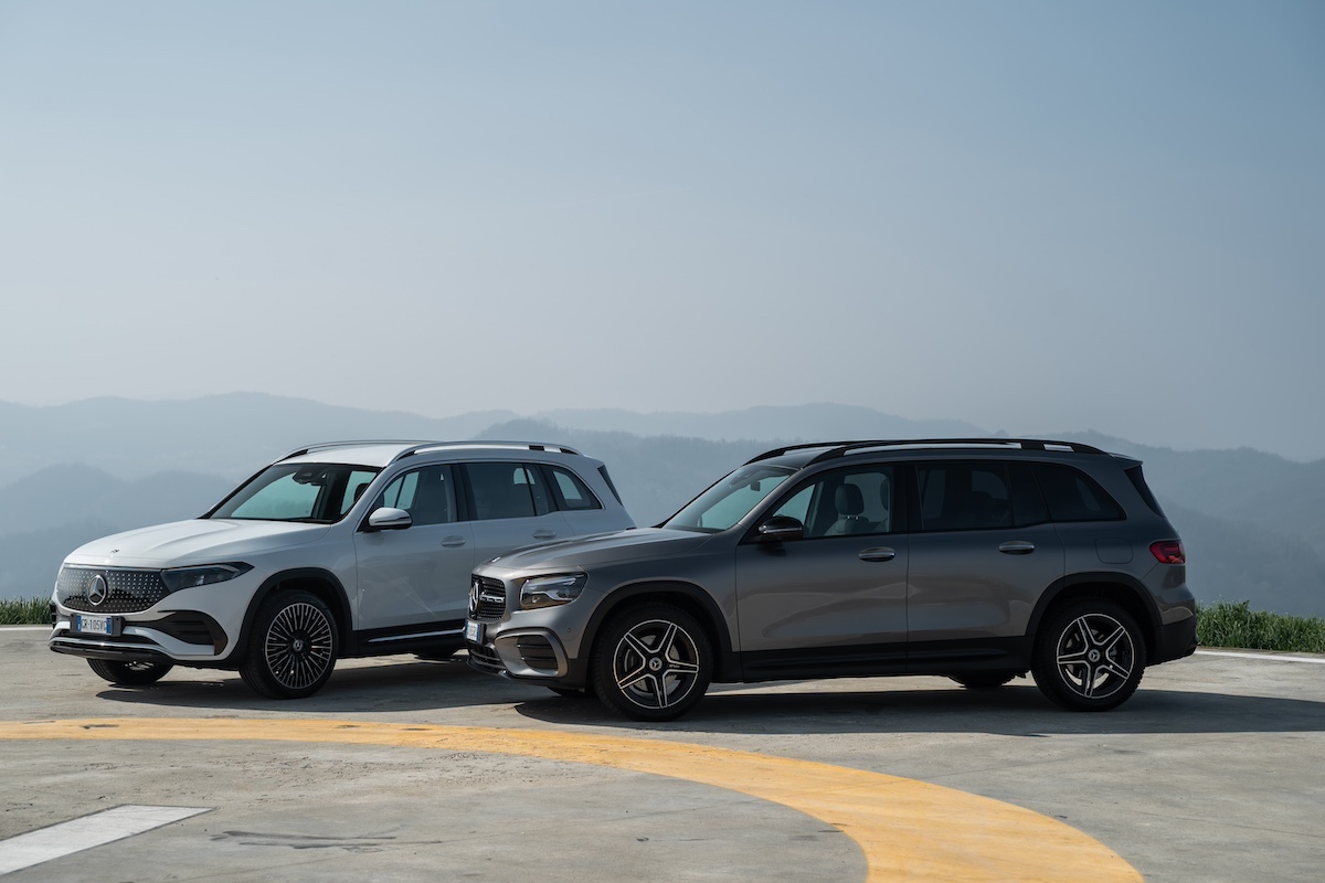 Mercedes aggiorna la gamma EQB e GLB, versatilità al top nei SUV Mercedes aggiorna la gamma EQB e GLB, versatilità al top nei SUV