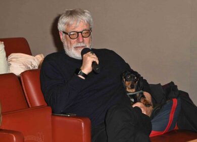 Il mondo al contrario: ecco il libro nato da una fiction. Lo firma Cammerata