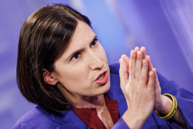 Pd, la guerra delle donne (e degli uomini) contro Elly Schlein