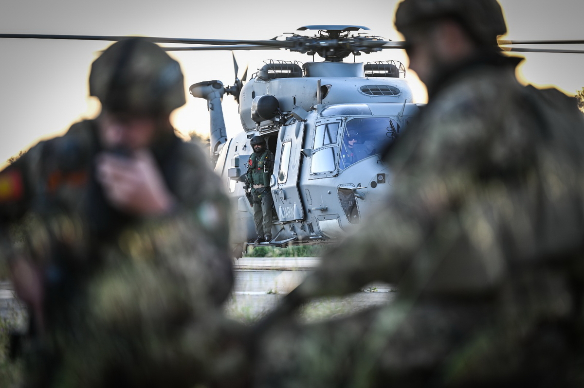 Esercito verso la “Legione Straniera”: si pensa ad arruolare i migranti Esercito verso la “Legione Straniera”: si pensa ad arruolare i migranti