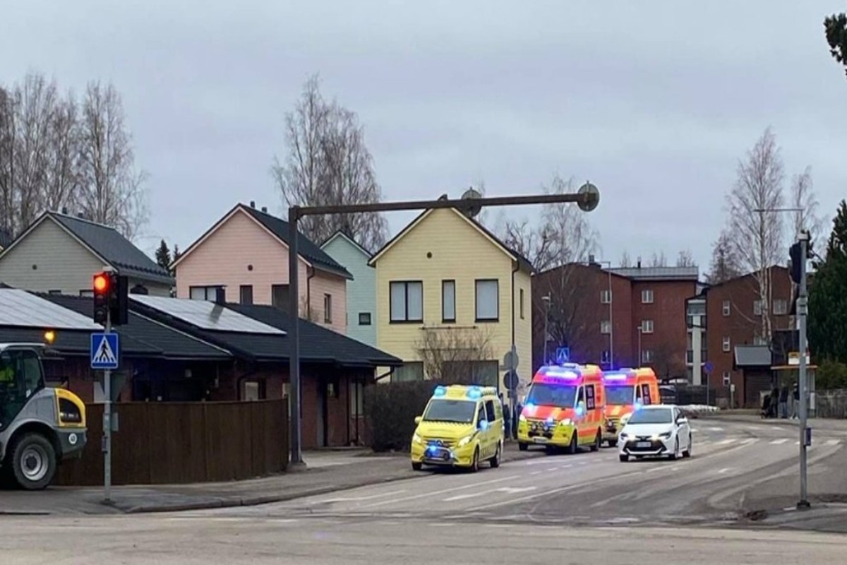 Paura in Finlandia, spari in una scuola: un morto. Arrestato il responsabile Paura in Finlandia, spari in una scuola: un morto. Arrestato il responsabile