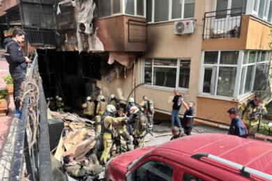 Turchia, incendio in una discoteca a Istanbul: 25 morti e 3 feriti. VIDEO