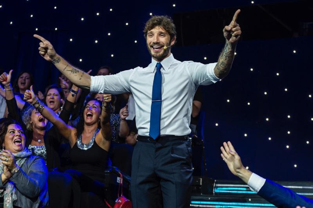 Ascolti tv, De Martino parte col botto. Iacona al 7% con l’inchiesta sul cibo Ascolti tv, De Martino parte col botto. Iacona al 7% con l’inchiesta sul cibo