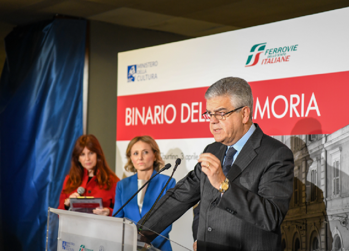 FS, a Tiburtina un totem multimediale per ricordare le vittime della shoah FS, a Tiburtina un totem multimediale per ricordare le vittime della shoah