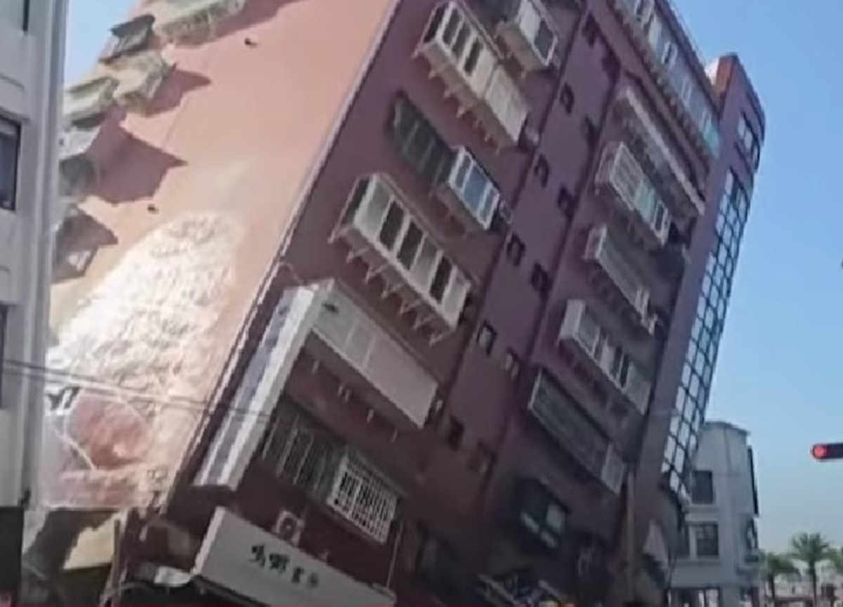 Taiwan, terremoto più forte da 25 anni: 7.2. 70 persone intrappolate in cave